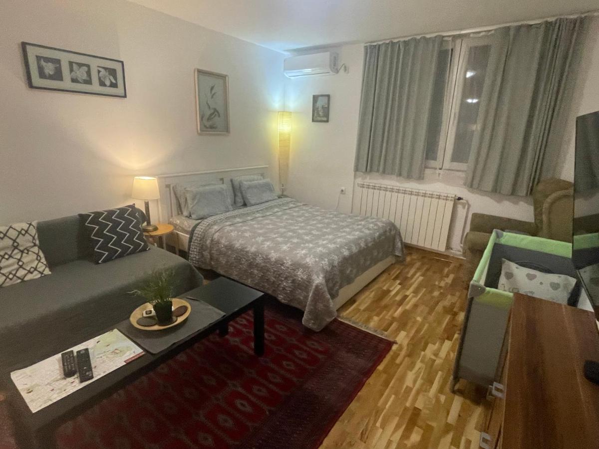 Ferienwohnung Axis Mundi Belgrad Exterior foto